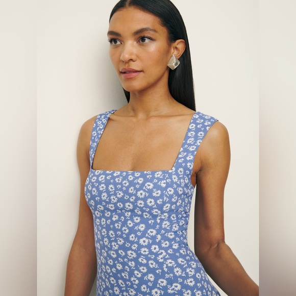 Like New Reformation Gabin Dress (8) - Picture 7 of 9